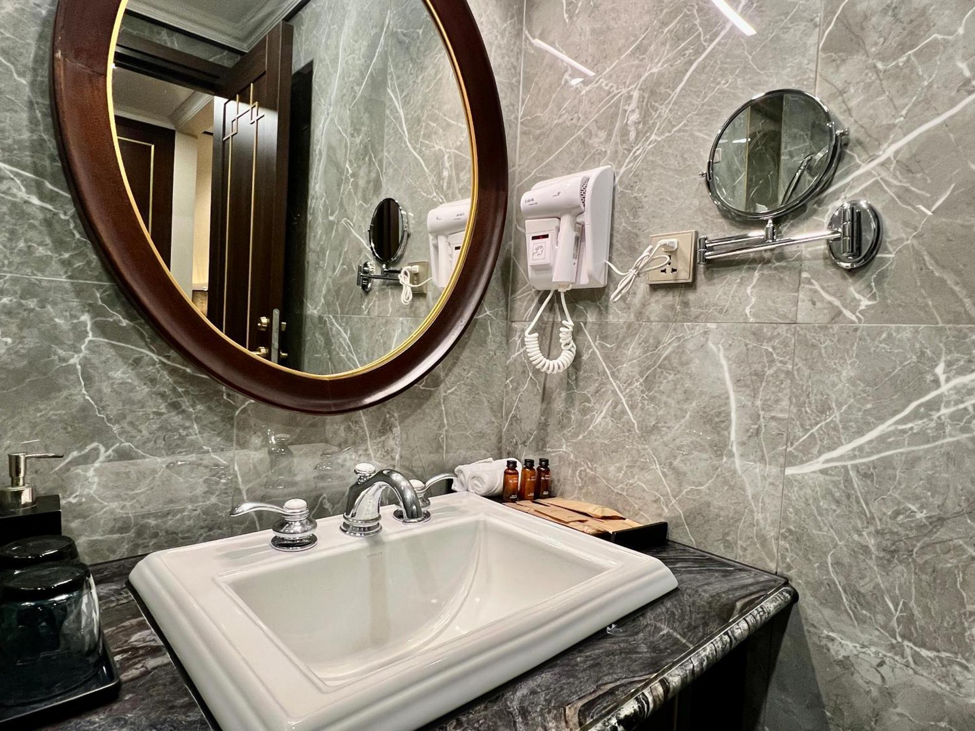 האנוי Hotel Du Monde Art מראה חיצוני תמונה